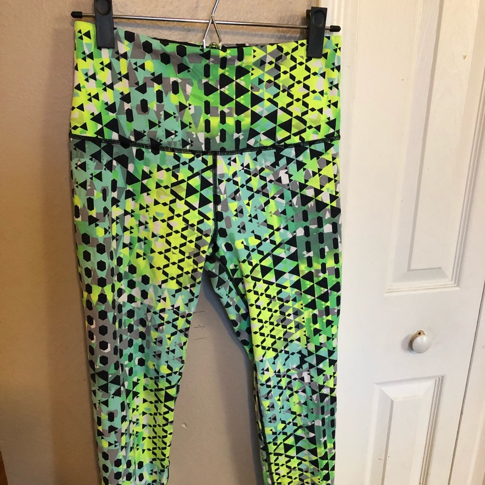 Victorias Secret sport knockout leggings Small